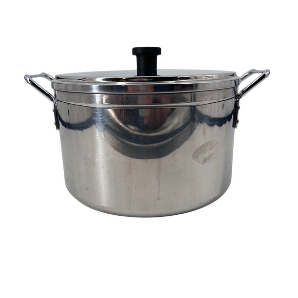 WearEver Stainless Steel Aluminum Core Stock Pot 8 Quarts Tri-ply Kitchen USA - Picture 1 of 6